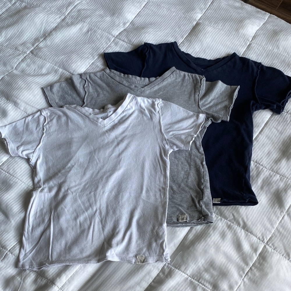 Burt's Bees White and Gray Short Sleeve Tees